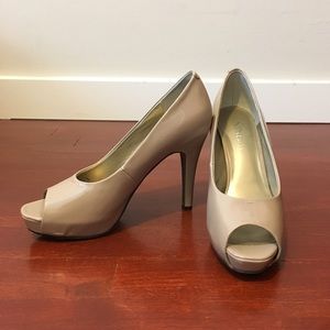 Nine & Co Taupe (Nude) Peep toe Pumps
